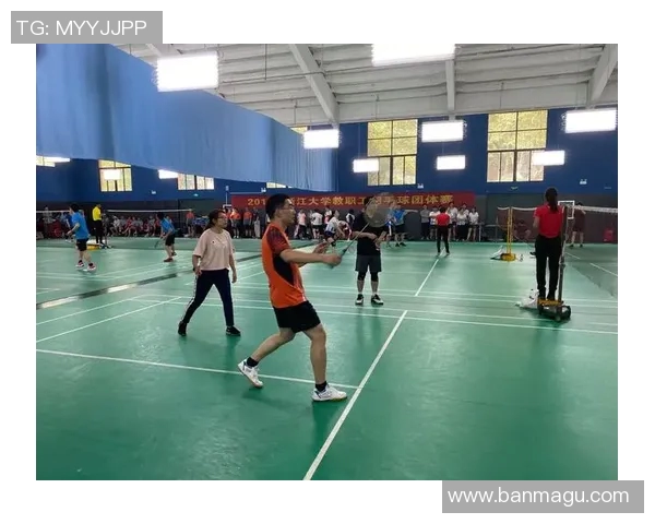 广州羽毛球队在精英赛中以79分稳居积分榜首位展现强劲实力